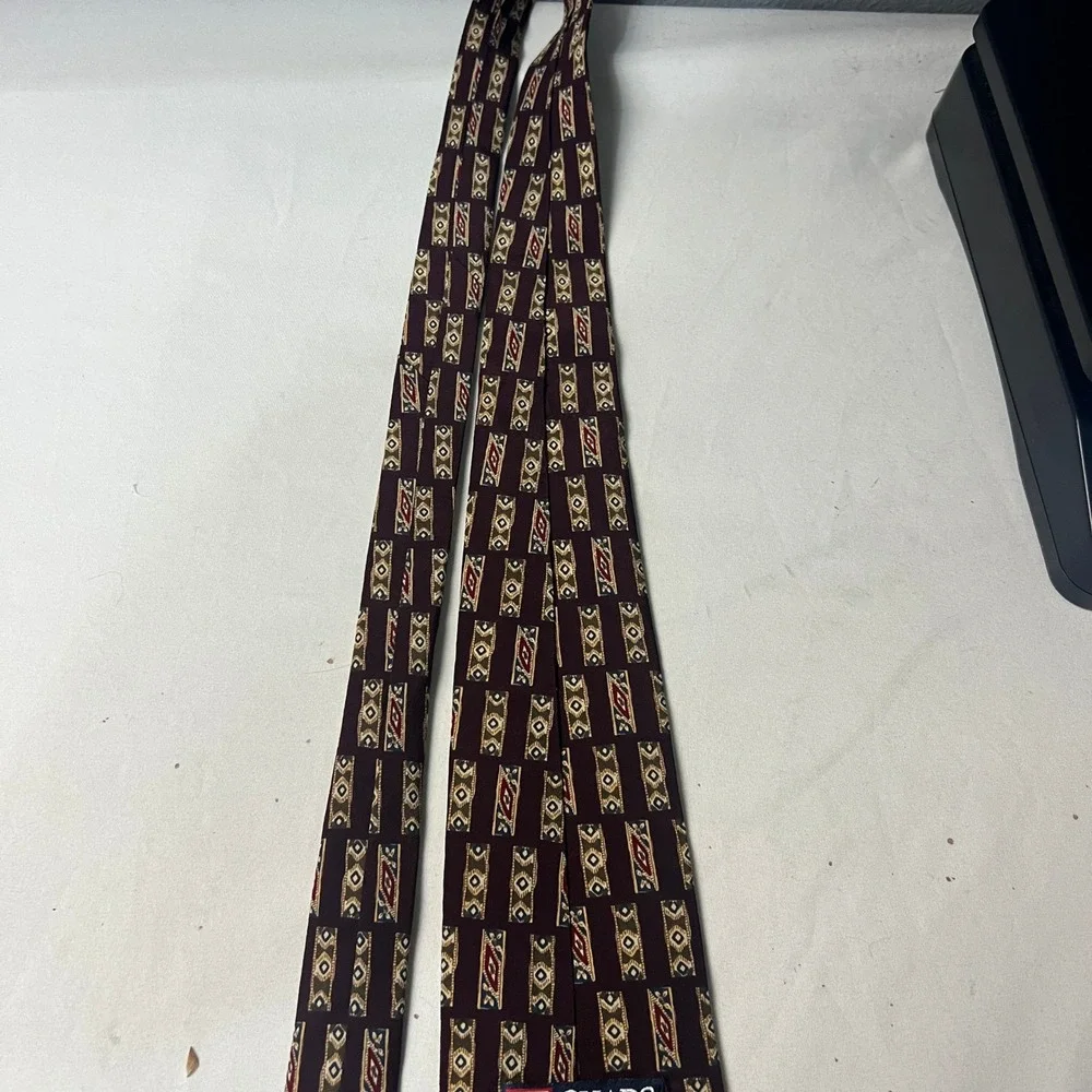 Chaps Ralph Lauren Necktie Burgundy Geometric Pattern USA Made Men's Tie‎